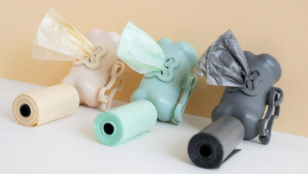 Choosing the Right Garbage Bag Color for Effective Waste Disposal